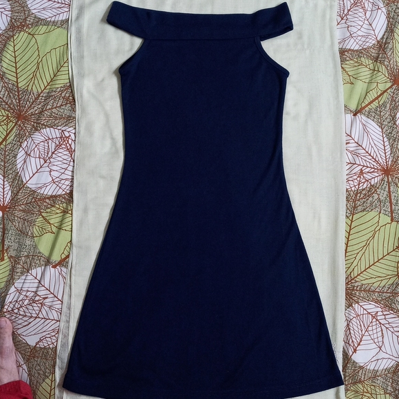 Blue dress - Picture 7 of 9